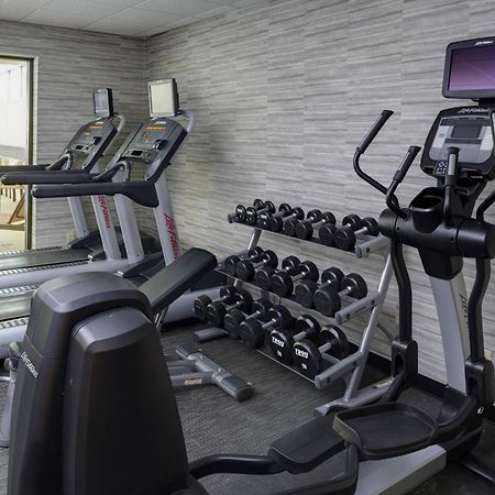 Courtyard By Marriott Indianapolis Airport Hotel Ngoại thất bức ảnh