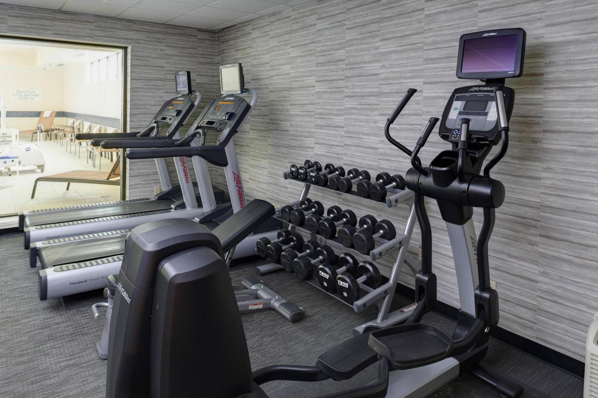 Courtyard By Marriott Indianapolis Airport Hotel Ngoại thất bức ảnh