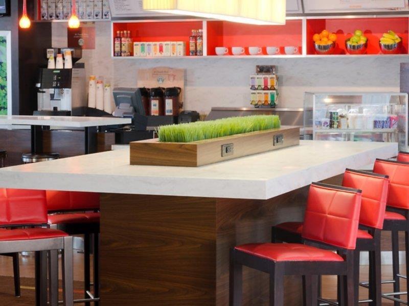 Courtyard By Marriott Indianapolis Airport Hotel Ngoại thất bức ảnh