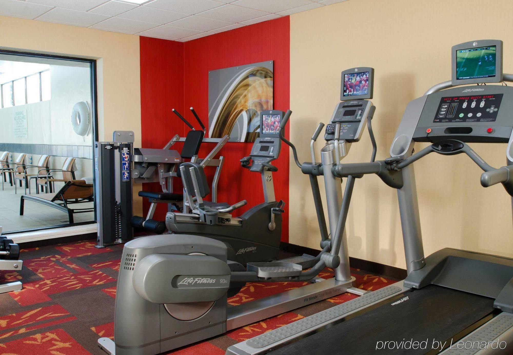 Courtyard By Marriott Indianapolis Airport Hotel Ngoại thất bức ảnh