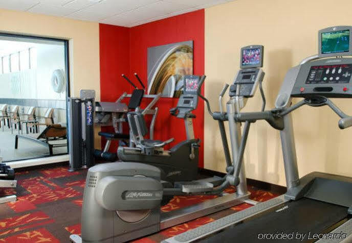 Courtyard By Marriott Indianapolis Airport Hotel Ngoại thất bức ảnh