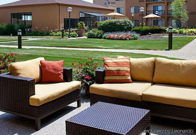 Courtyard By Marriott Indianapolis Airport Hotel Ngoại thất bức ảnh