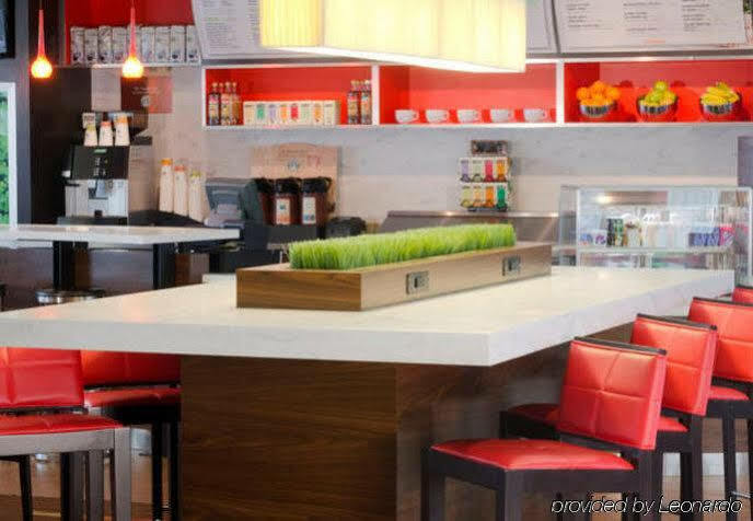 Courtyard By Marriott Indianapolis Airport Hotel Ngoại thất bức ảnh